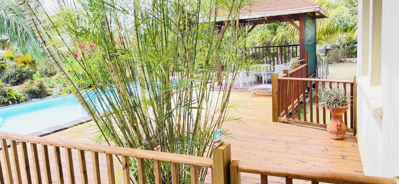 La Villa Emeraude 04 Etoiles Сен-Франсуа Екстер'єр фото